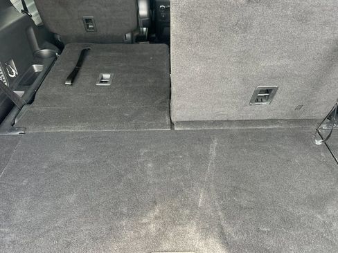 Certified 2023 Ford Explorer XLT w/ Equipment Group 202A RWD image 18