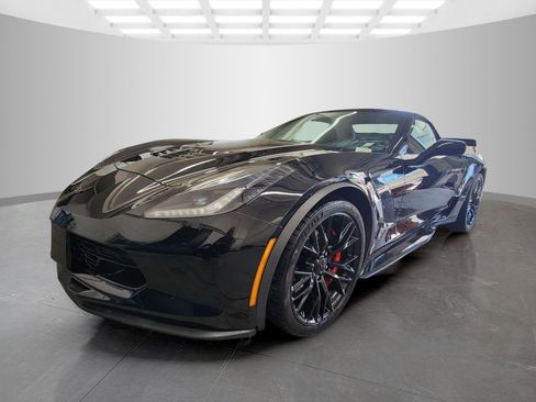 Used 2019 Chevrolet Corvette Z06 RWD image 3