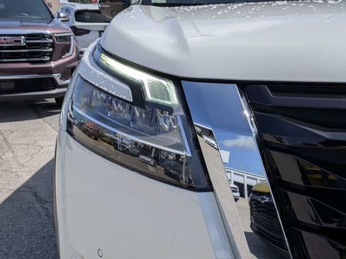 Used 2024 Nissan Pathfinder Platinum w/ Cargo Package FWD image 9