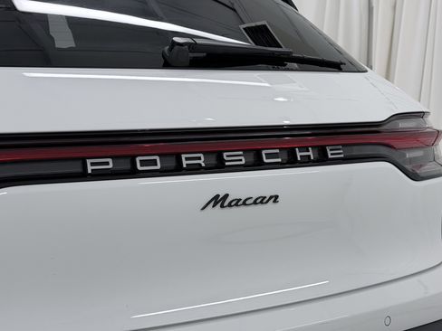 Certified 2026 Porsche Macan AWD/4WD image 70
