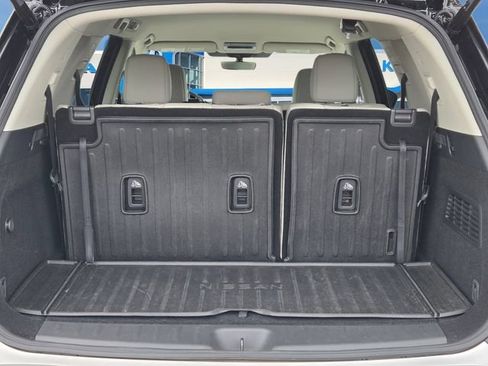 Used 2024 Nissan Pathfinder SL w/ Cargo Package FWD image 10
