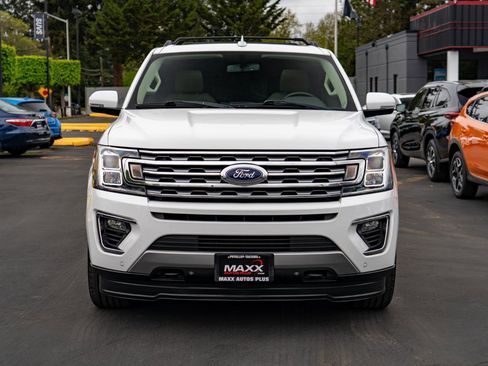 Used 2018 Ford Expedition Limited AWD/4WD image 3