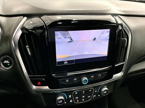 Used 2023 Chevrolet Traverse LT FWD image 23