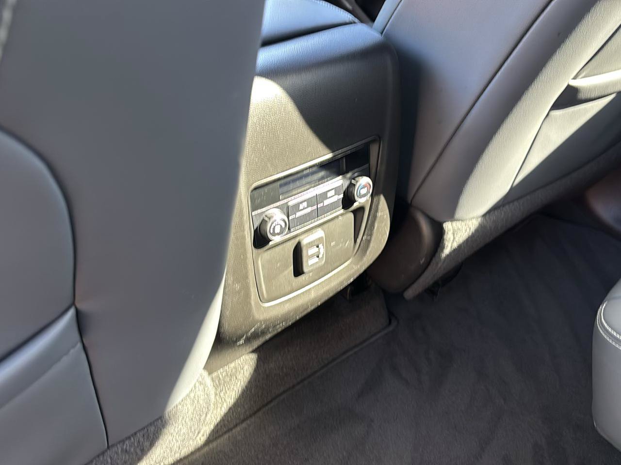 Used 2019 Buick Enclave Essence AWD/4WD image 16
