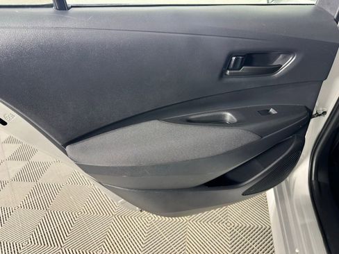 Used 2025 Toyota Corolla LE image 20