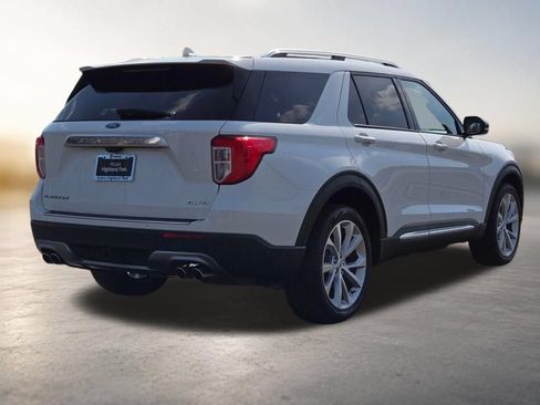 Used 2023 Ford Explorer Platinum w/ Technology Package AWD/4WD image 17