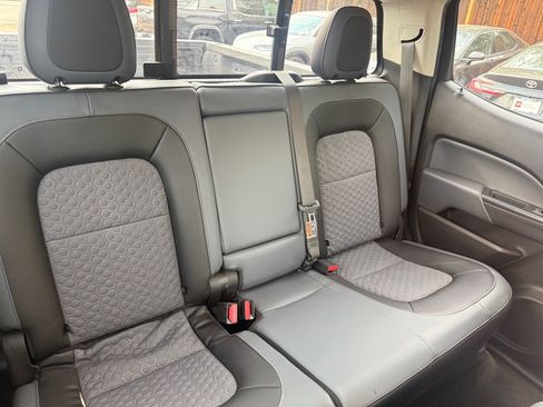Used 2018 Chevrolet Colorado Z71 AWD/4WD image 18