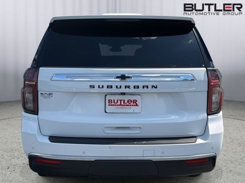 Used 2023 Chevrolet Suburban LS w/ Max Trailering Package AWD/4WD image 5