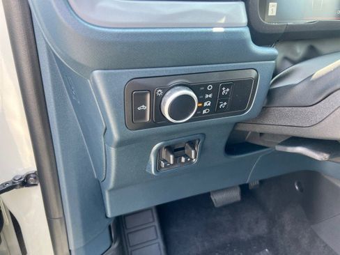 New 2025 Ford Maverick Lariat w/ Black Appearance Package image 12