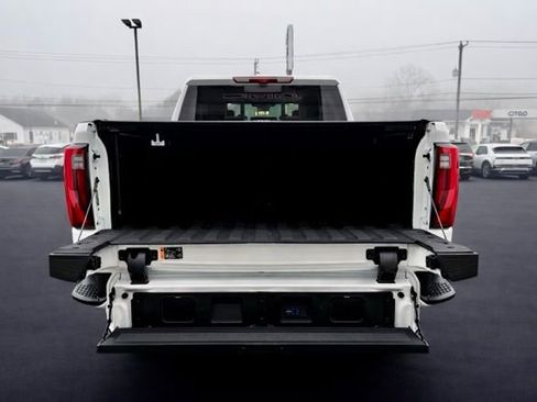 Used 2025 GMC Sierra 2500 Denali Ultimate image 13