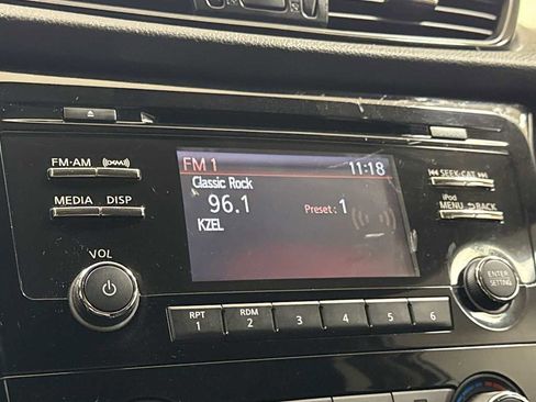 Used 2017 Nissan Rogue S image 18