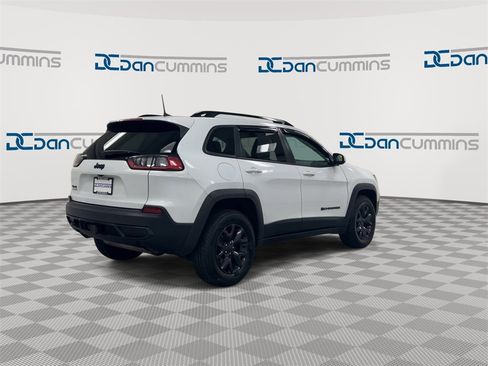 Used 2020 Jeep Cherokee Latitude image 8