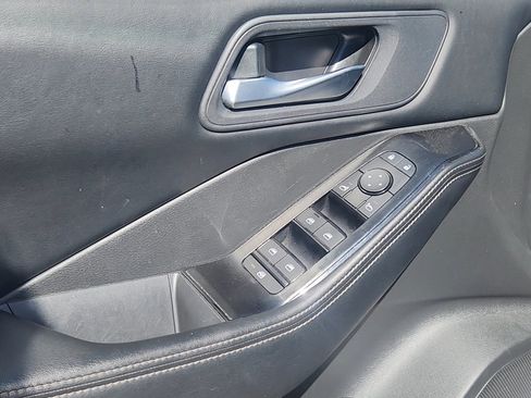 Used 2025 Nissan Rogue SV AWD/4WD image 20