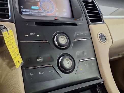 Used 2014 Ford Taurus SEL w/ Equipment Group 201A image 23