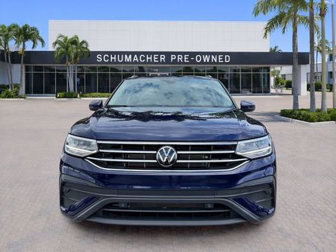 Certified 2024 Volkswagen Tiguan SE FWD image 2
