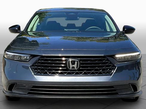 Used 2025 Honda Accord SE image 4