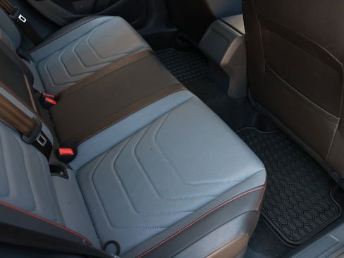 Used 2025 Volkswagen Jetta GLI Autobahn image 15