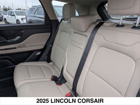 New 2025 Lincoln Corsair FWD w/ Equipment Group 101A image 13