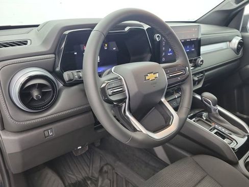 Used 2023 Chevrolet Colorado LT w/ LT Convenience Package II image 18