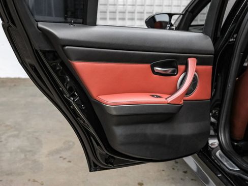 Used 2011 BMW M3 Sedan image 44