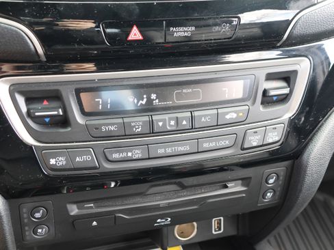 Used 2022 Honda Pilot Black Edition image 28