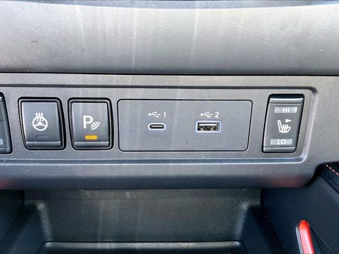 Used 2023 Nissan Frontier PRO-4X w/ Pro Convenience Package AWD/4WD image 17