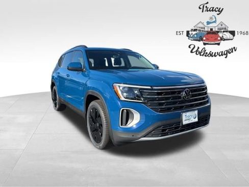 New 2026 Volkswagen Atlas SE image 1