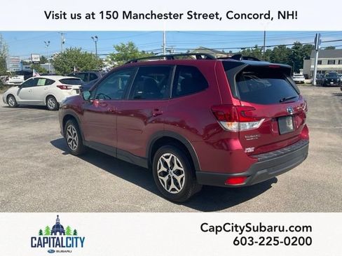 Used 2024 Subaru Forester Premium AWD/4WD image 4