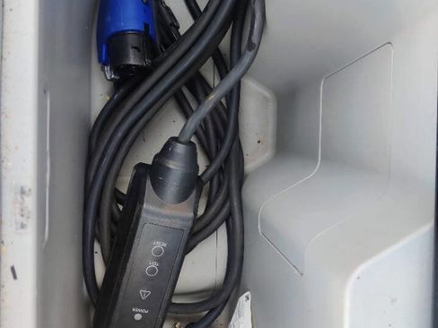 Used 2013 Toyota Prius Plug-In Hybrid image 16