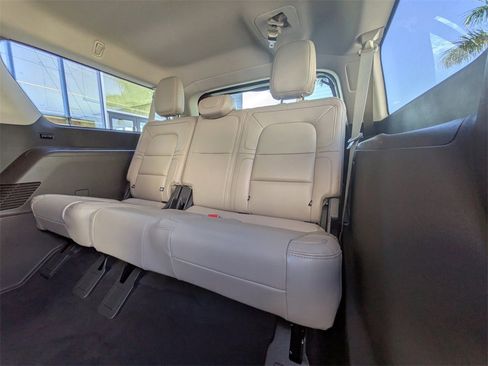 Certified 2024 Lincoln Navigator L Reserve image 15