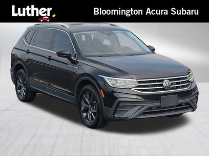 Used 2022 Volkswagen Tiguan SE w/ Panoramic Sunroof Package