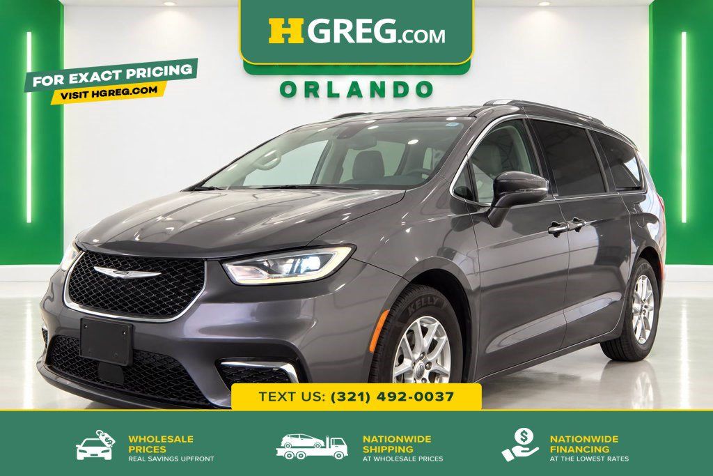 Used 2021 Chrysler Pacifica Touring-L FWD image 1
