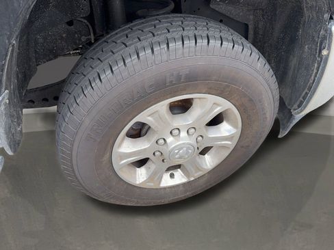 Used 2024 RAM 2500 Big Horn AWD/4WD image 8