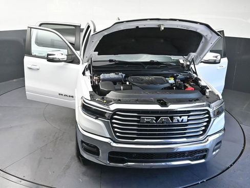 Used 2025 RAM 1500 Laramie AWD/4WD image 43