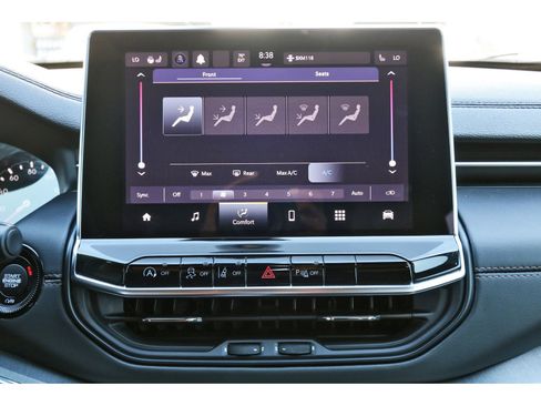 Used 2023 Jeep Compass Limited image 27