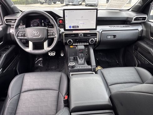 Used 2024 Toyota Tacoma TRD Off-Road image 27