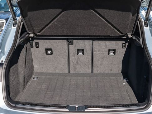 Used 2023 Porsche Macan Turbo image 27