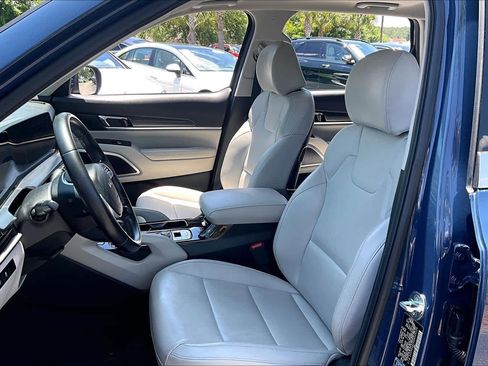Used 2024 Kia Telluride S w/ S Sunroof Package FWD image 8
