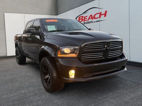 Used 2016 RAM 1500 Sport image 3