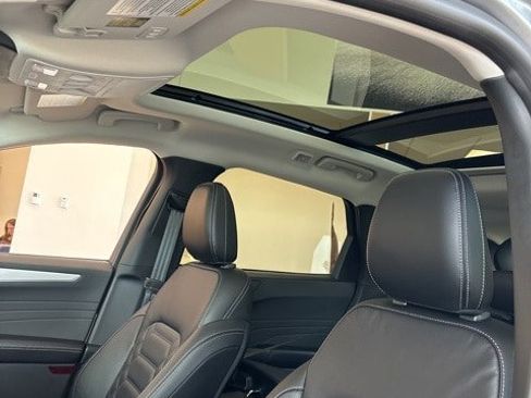 New 2024 Ford Escape SE w/ PHEV Premium Package image 19