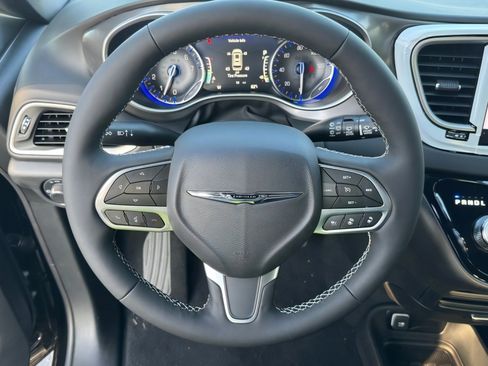 New 2026 Chrysler Voyager LX image 18