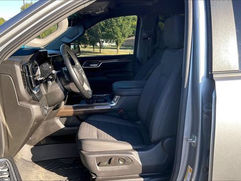 Used 2024 Chevrolet Silverado 1500 RST w/ Convenience Package II AWD/4WD image 23
