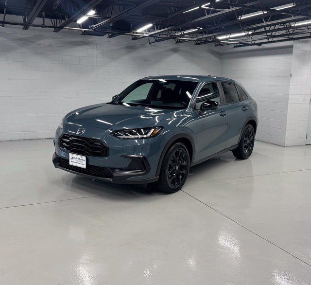 Used 2023 Honda HR-V Sport image 1