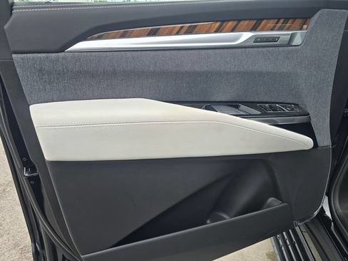 New 2026 Cadillac Escalade Platinum Sport AWD/4WD image 23
