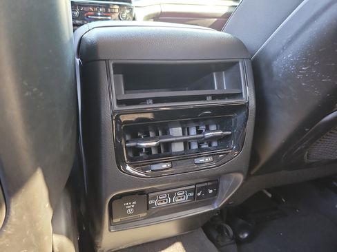 Used 2022 Jeep Grand Cherokee Limited RWD image 13