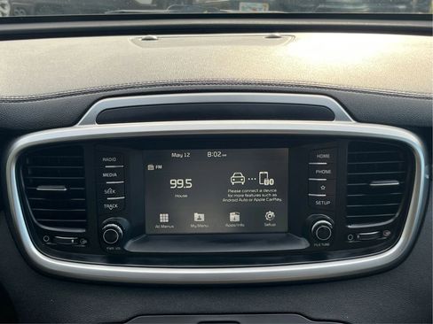 Used 2019 Kia Sorento L FWD image 16