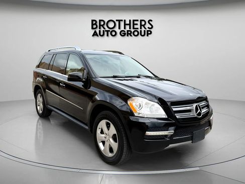 Used 2012 Mercedes-Benz GL 450 4MATIC image 3