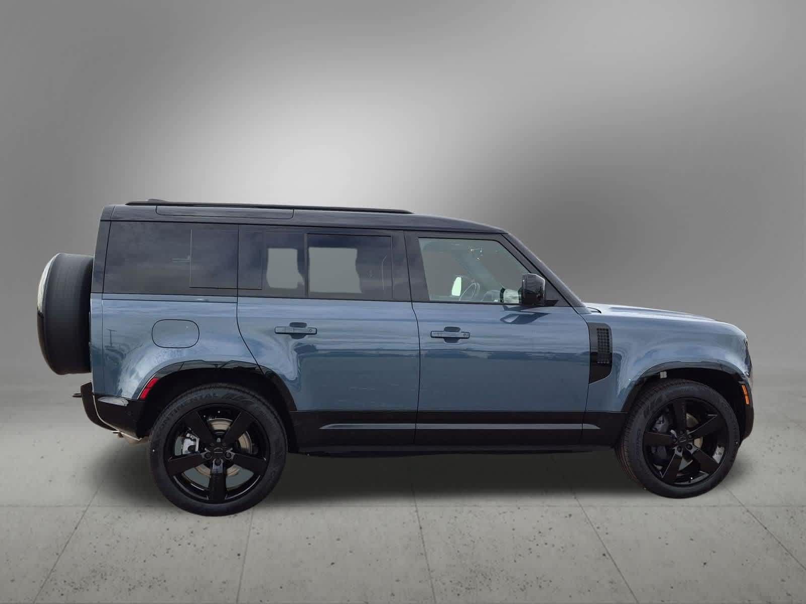 New 2026 Land Rover Defender 110 X-Dynamic SE AWD/4WD image 7