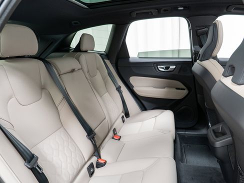 New 2026 Volvo XC60 B5 Core image 24