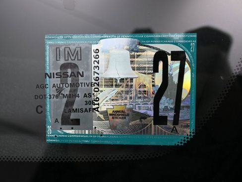 Used 2023 Nissan Leaf S image 9